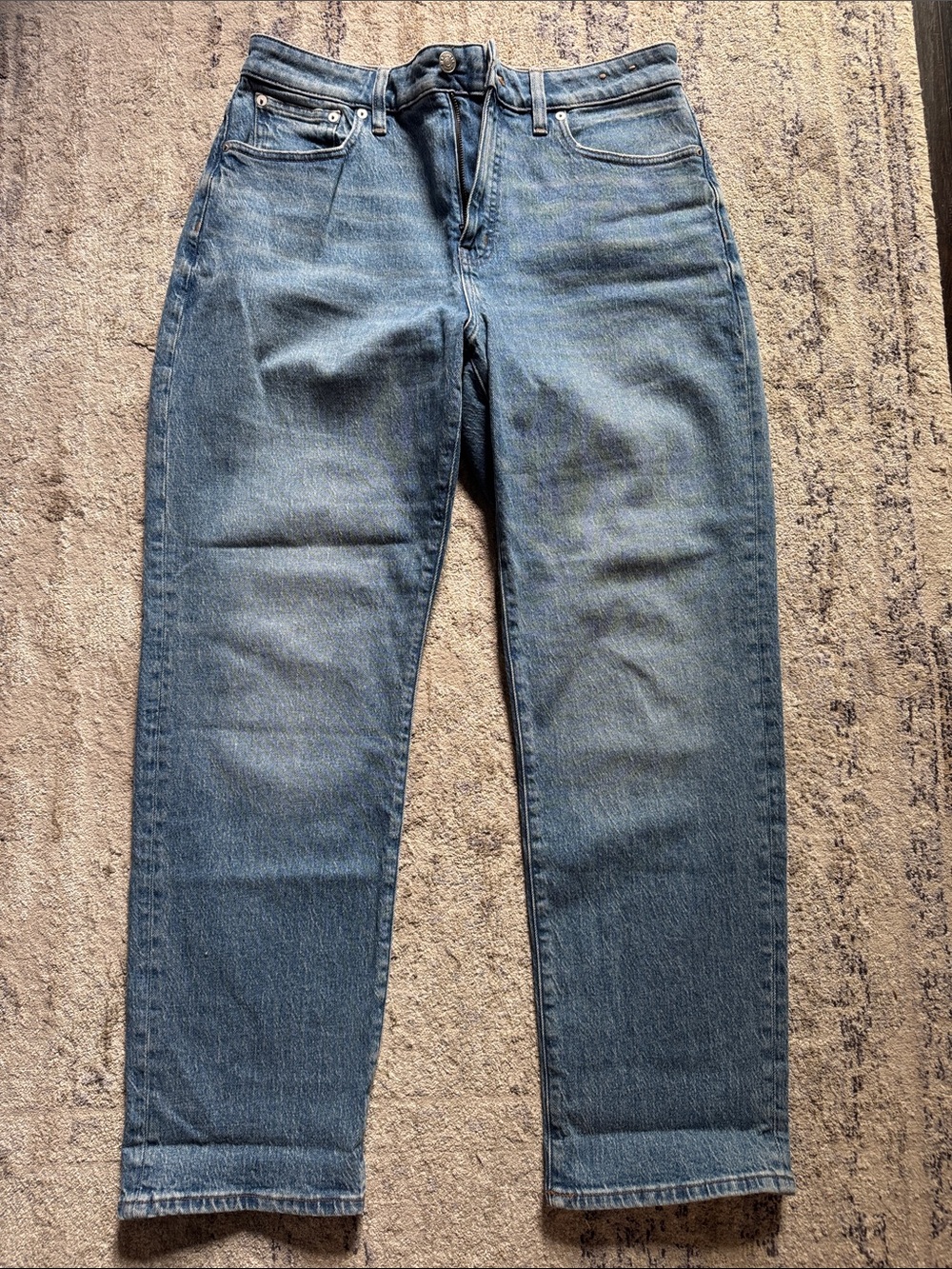 Madewell Classic Women’s Straight-Leg Curvy Blue Jeans